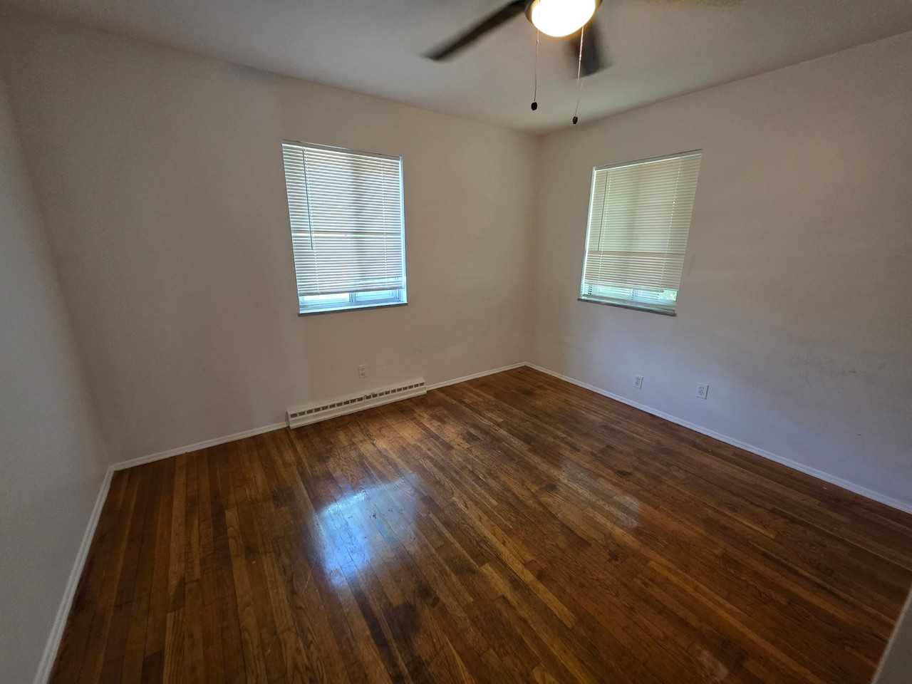 1665 Shatto Ave - Photo 3 of 16