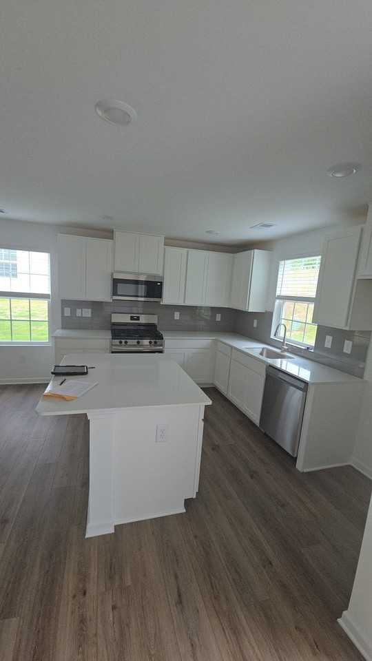 121 Tango Dr - Photo 2 of 6