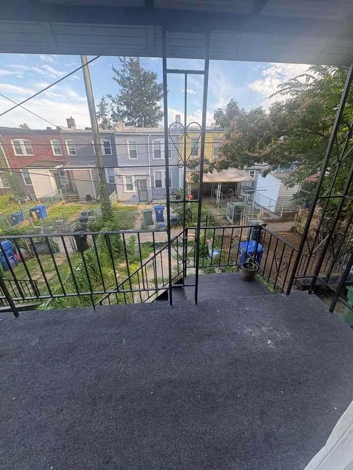 3207 Brighton St - Photo 7 of 15