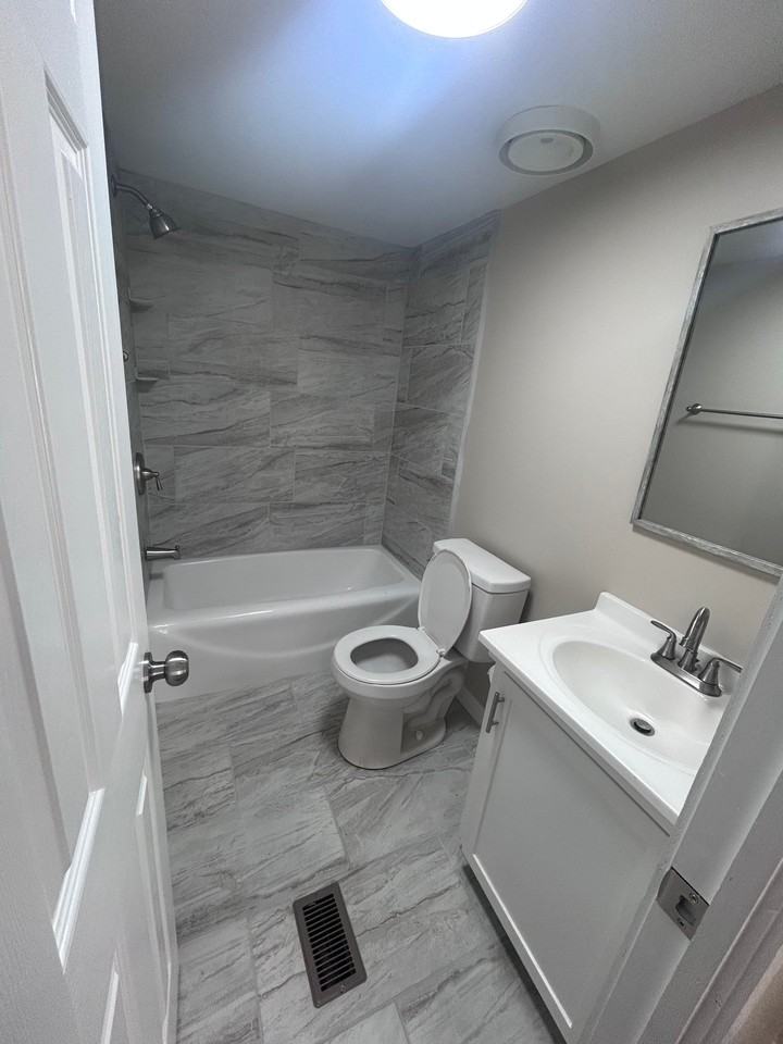 555 Madray Springs Rd - Photo 3 of 11