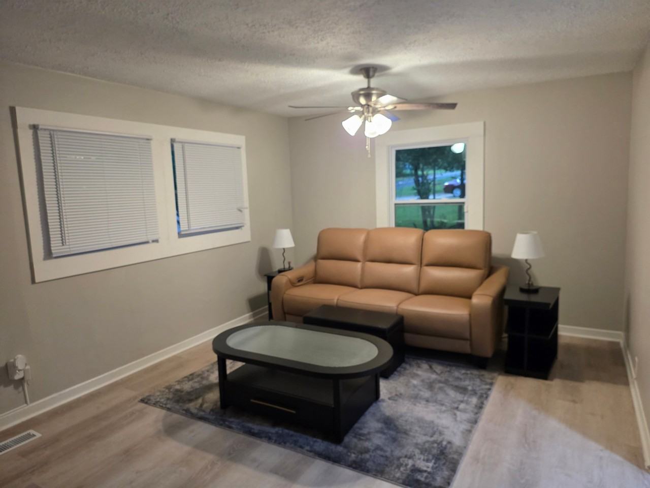 4453 Pharr Ave - Photo 3 of 19