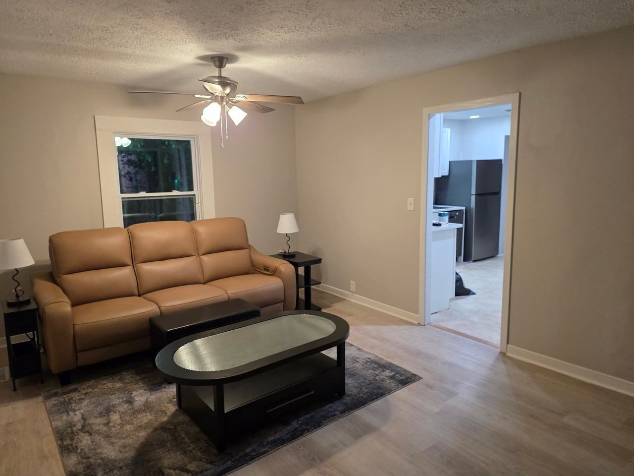 4453 Pharr Ave - Photo 5 of 19