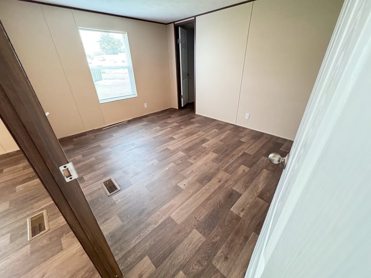200 N 28th St #19 - Photo 3 of 13