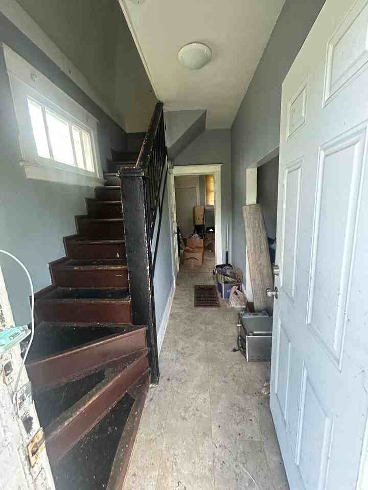 5230 Thrush Ave - Photo 4 of 20