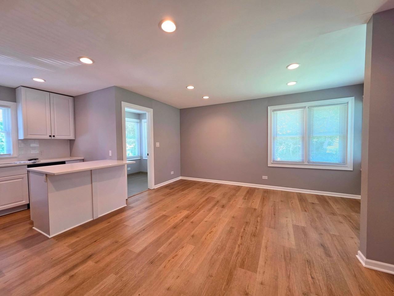 3823 E Wonder Lake Rd - Photo 3 of 18