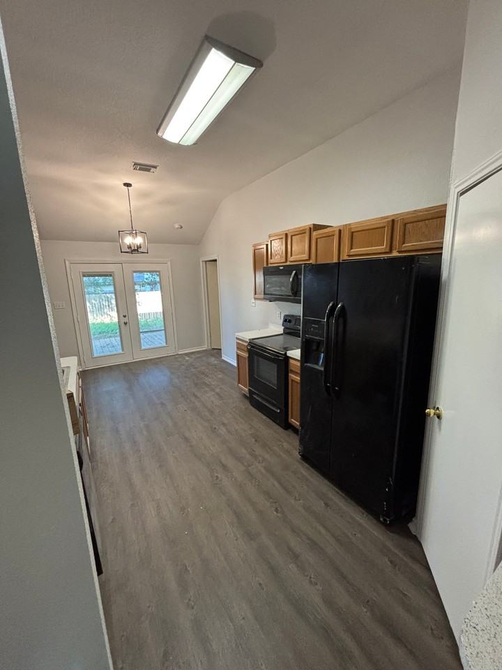 8206 Coppergate - Photo 3 of 13