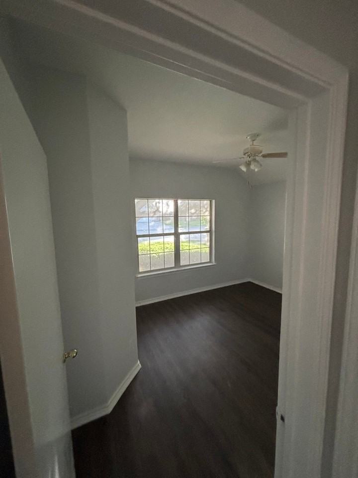 8206 Coppergate - Photo 7 of 13