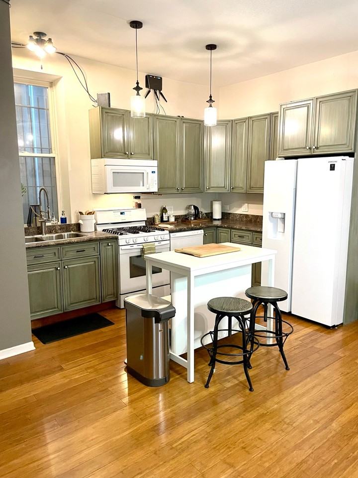 2251 W North Ave #1F - Photo 2 of 7