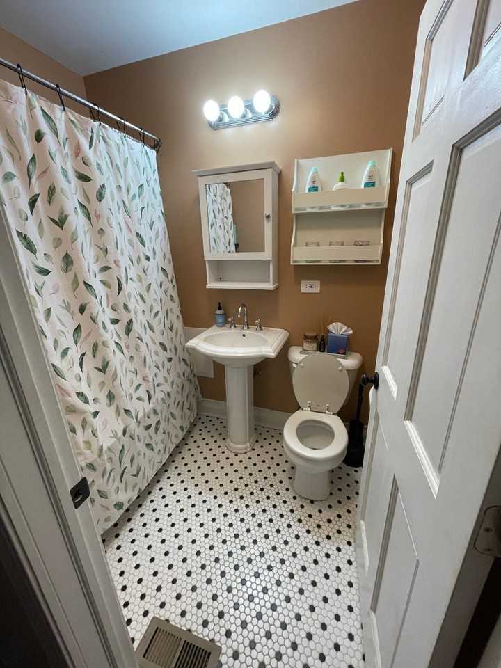 2251 W North Ave #1F - Photo 5 of 7