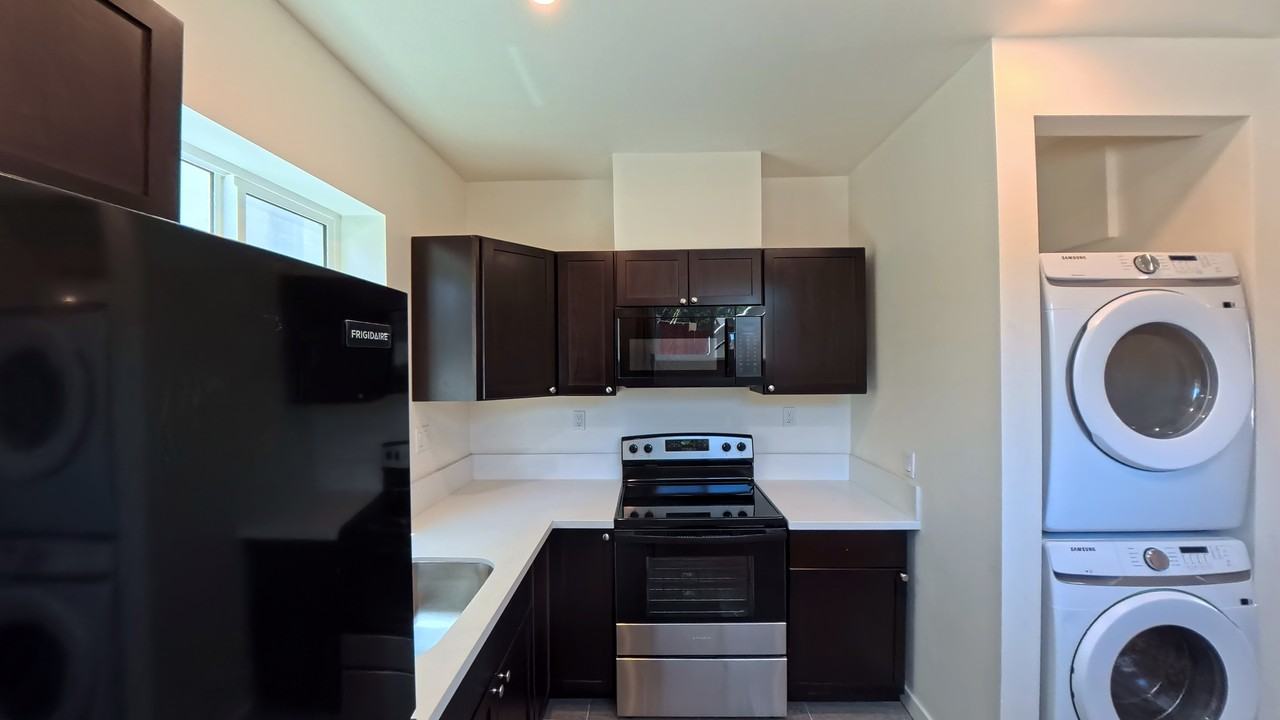 851 Winston Drive - Photo 3 of 14