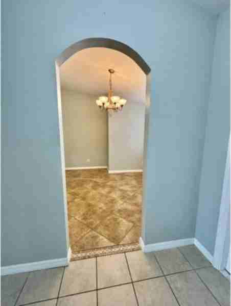 1405 Sw Trafalgar Pkwy - Photo 7 of 40