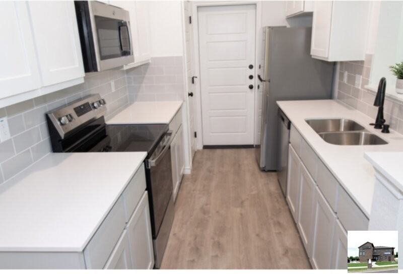 921 Ashwood St #A - Photo 5 of 17