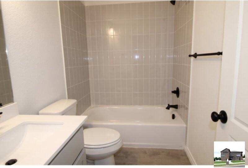 921 Ashwood St #A - Photo 7 of 17