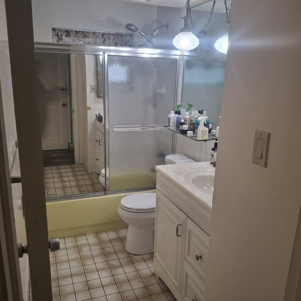 6711 Nw 61st St #NA - Photo 3 of 5