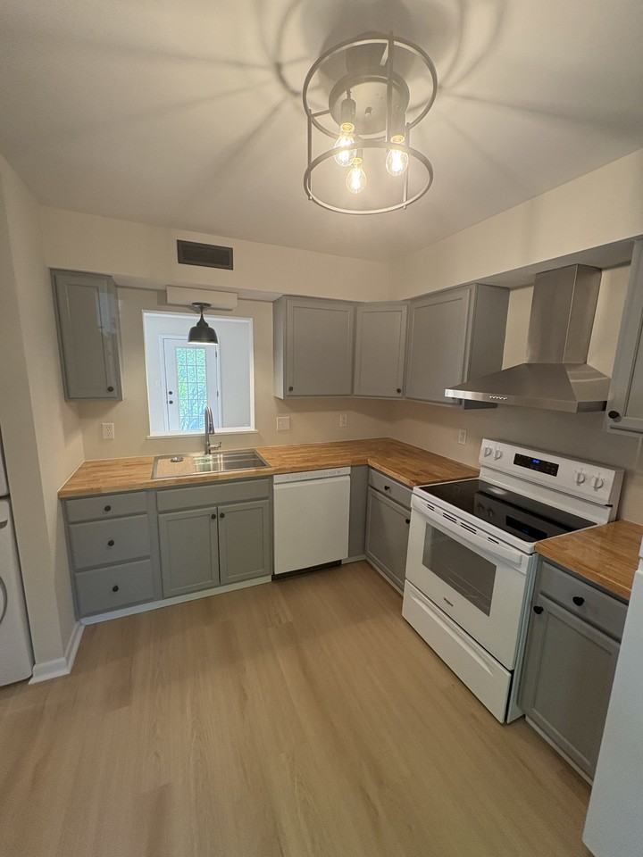 738 Merion Greene #738 - Photo 3 of 18
