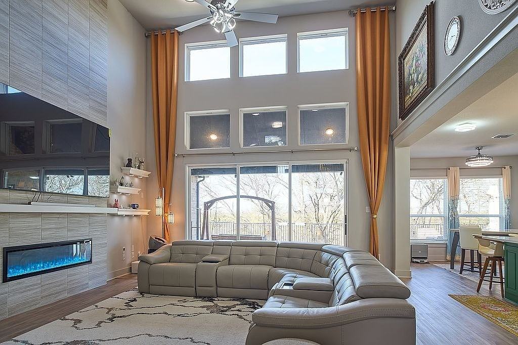 556 Wickerdale Way #NA - Photo 5 of 6