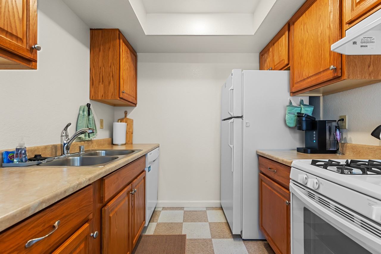 537 W Ward Ave #B - Photo 4 of 8