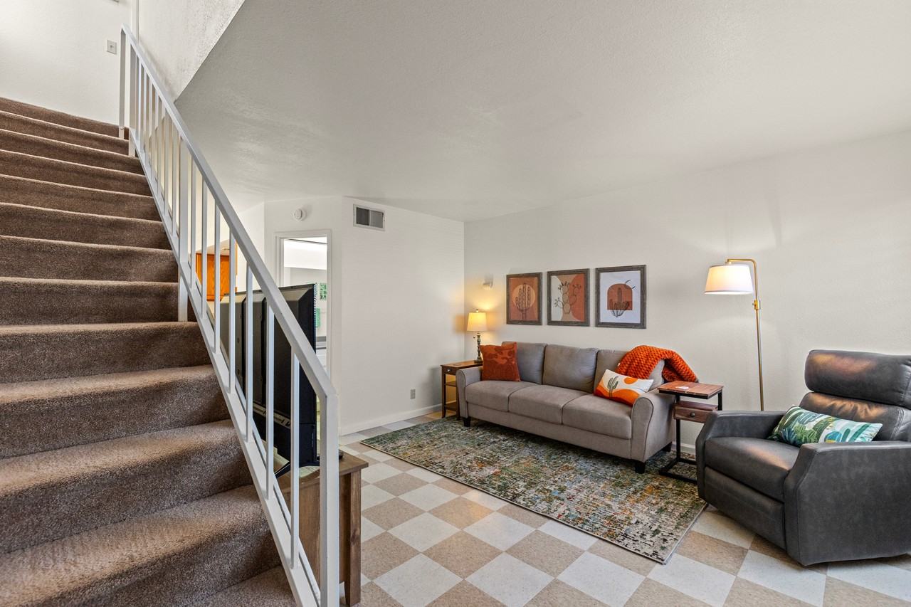 537 W Ward Ave #B - Photo 5 of 8
