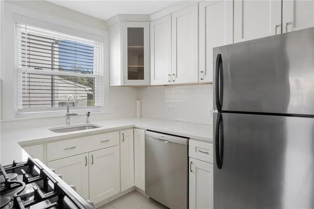 11 North Ave #1 - Photo 5 of 10