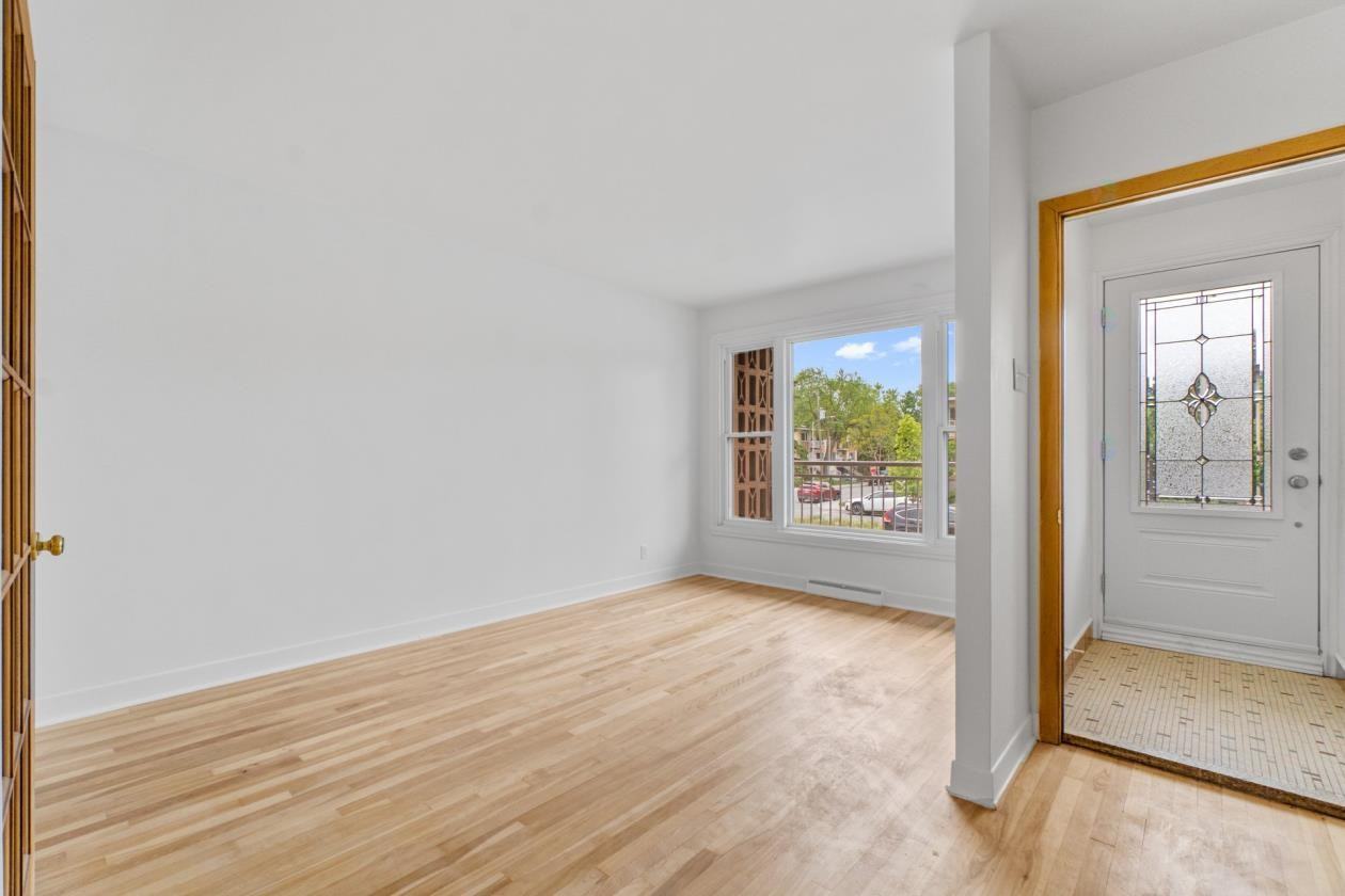5731 Boulevard Roi-René - Photo 2 of 19