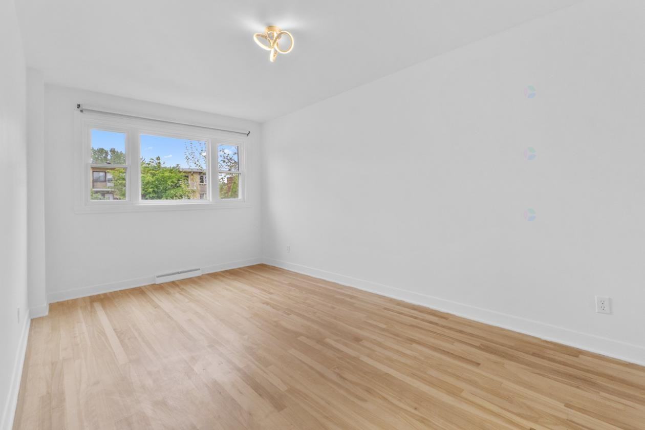 5731 Boulevard Roi-René - Photo 6 of 19