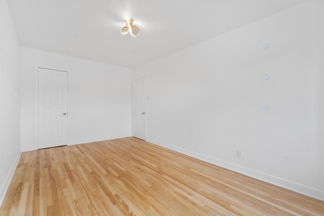 5731 Boulevard Roi-René - Photo 7 of 19