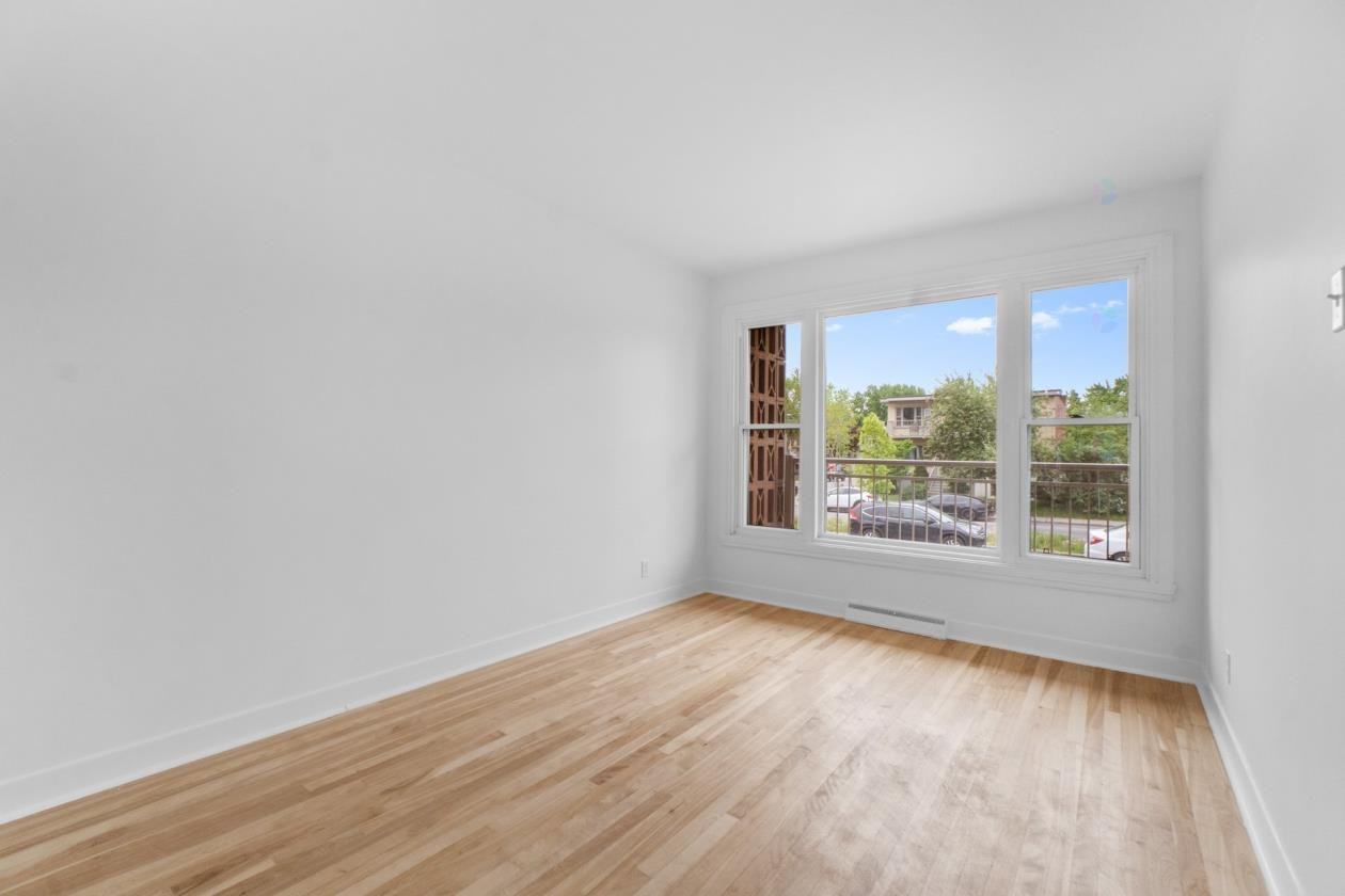 5731 Boulevard Roi-René - Photo 5 of 19