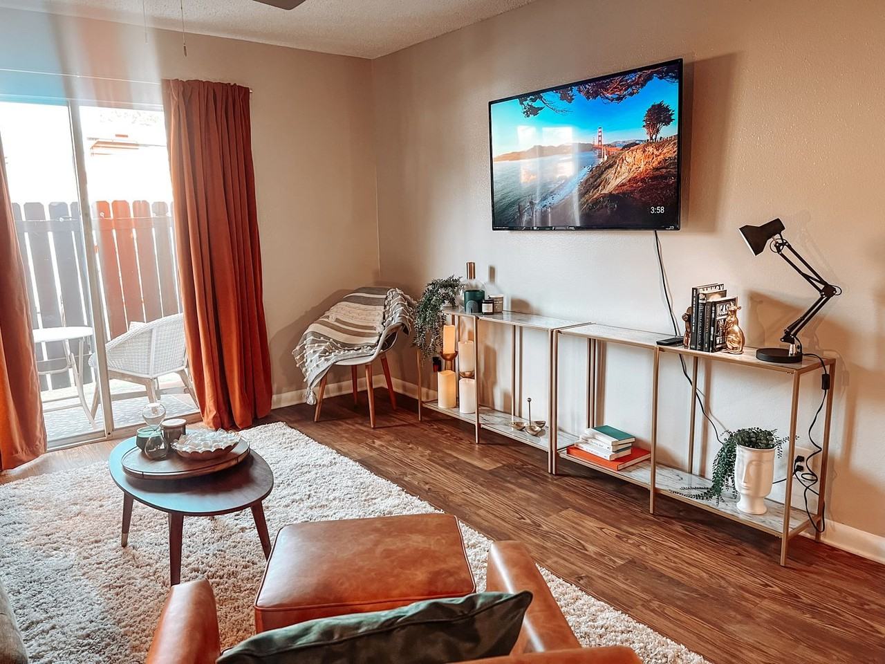 Town & Country Apartments - Photo 3 of 31