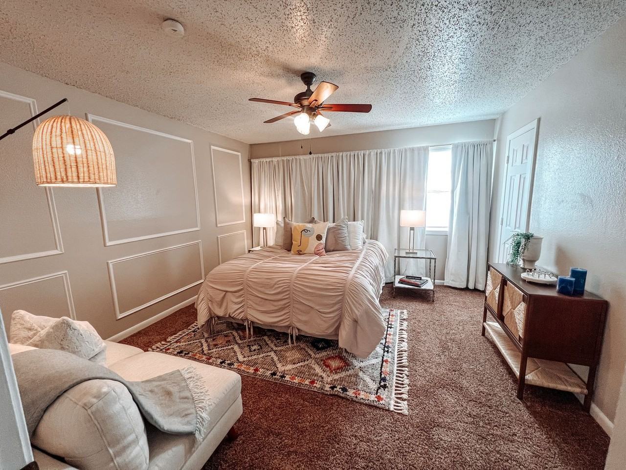 Town & Country Apartments - Photo 5 of 31