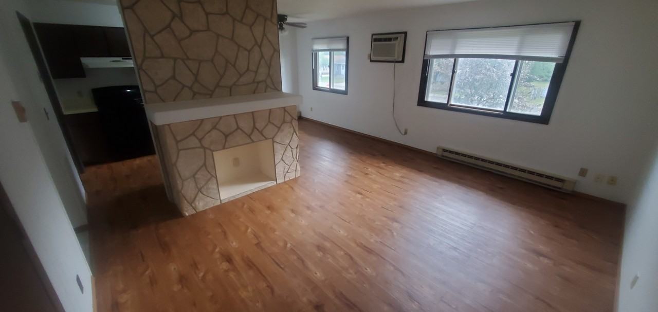1749 Bainbridge St #2 - Photo 4 of 21