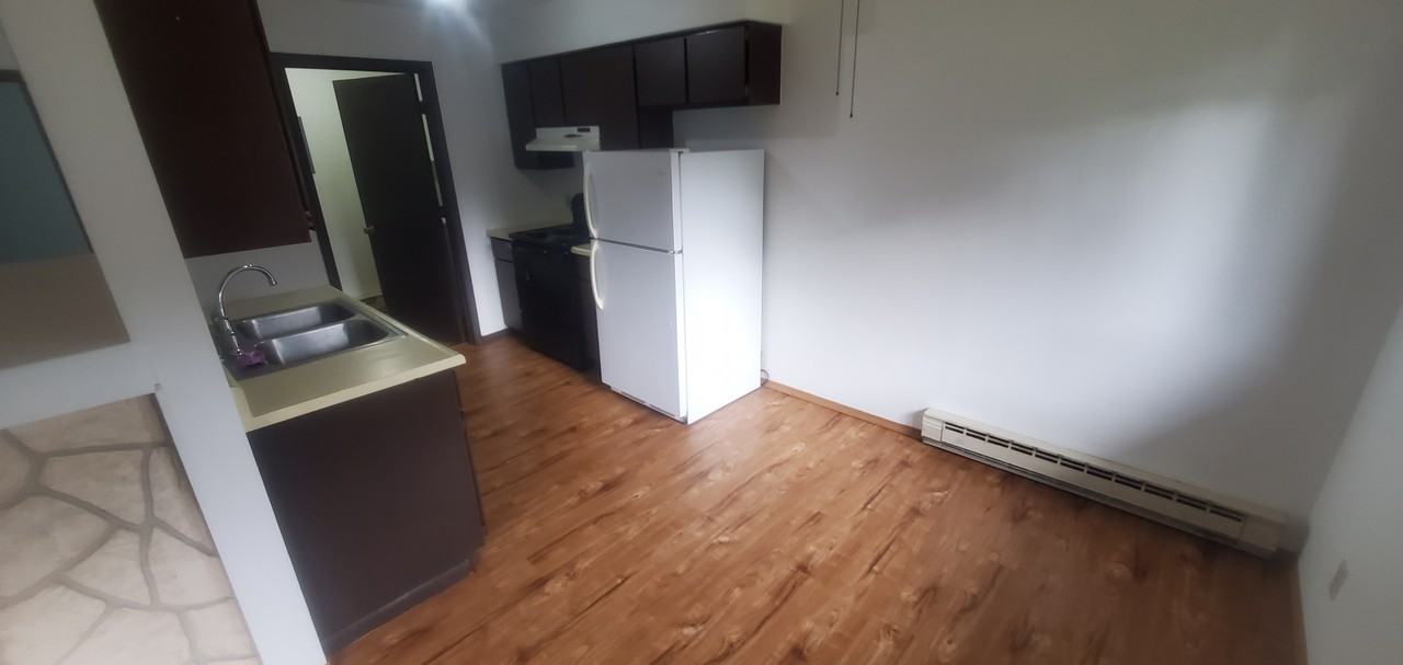 1749 Bainbridge St #2 - Photo 5 of 21