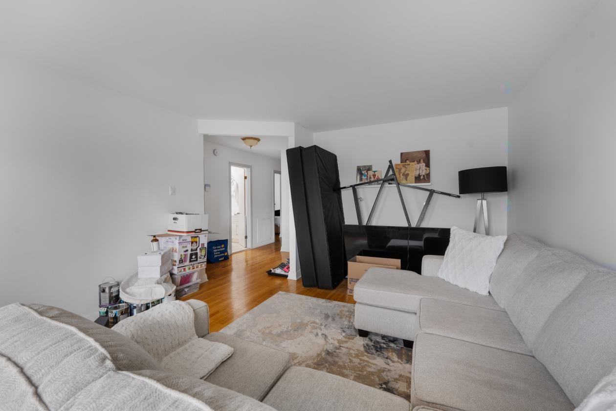 5733 Boulevard Roi-René - Photo 5 of 16