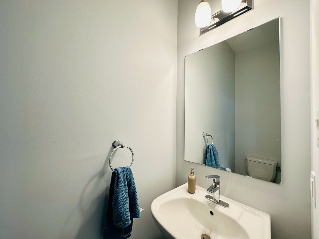 2483 Watercolours Way - Photo 7 of 28