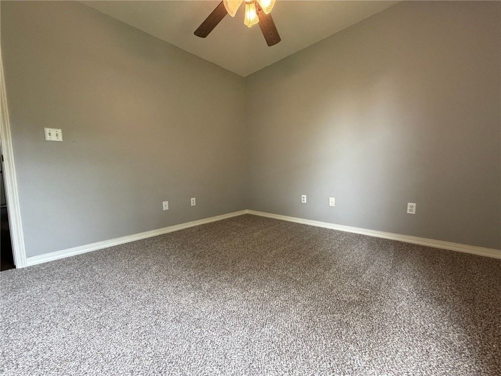 240 Beasley Dr - Photo 6 of 12