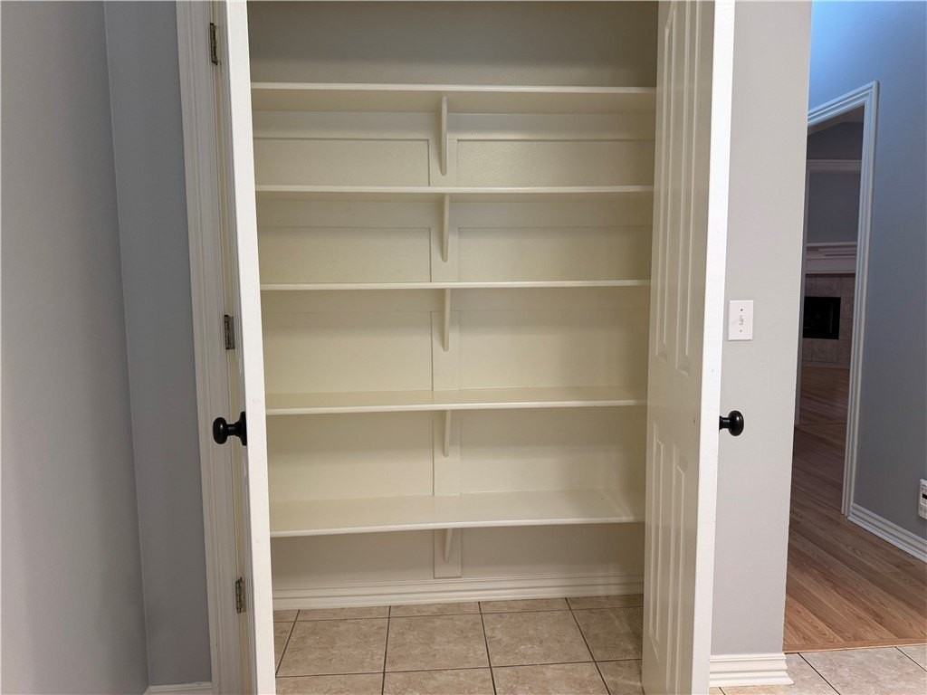 4905 Hawthorne Way - Photo 6 of 21