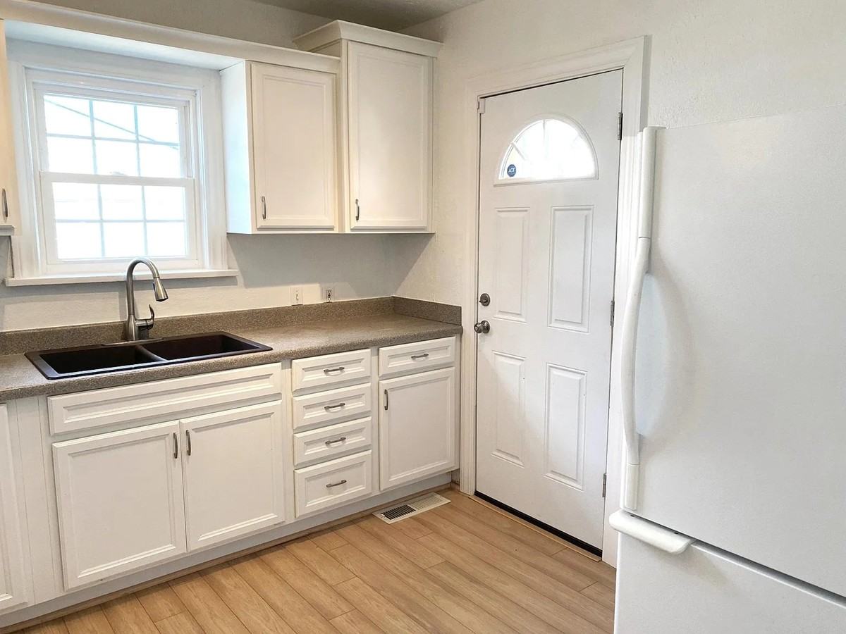3816 Putnam Heights Blvd #1 - Photo 7 of 14