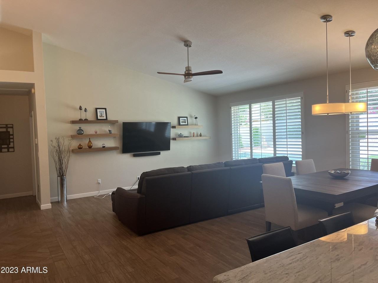 5508 E Kelton Ln - Photo 5 of 42