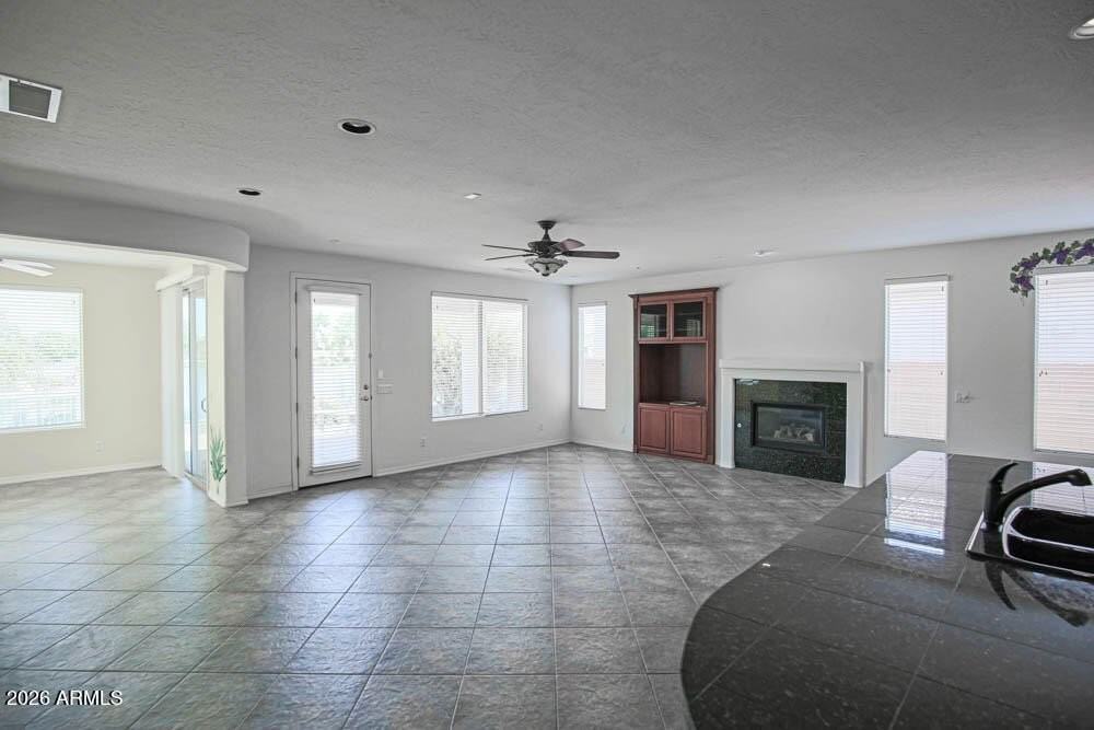 19473 N 110th Ave - Photo 6 of 24