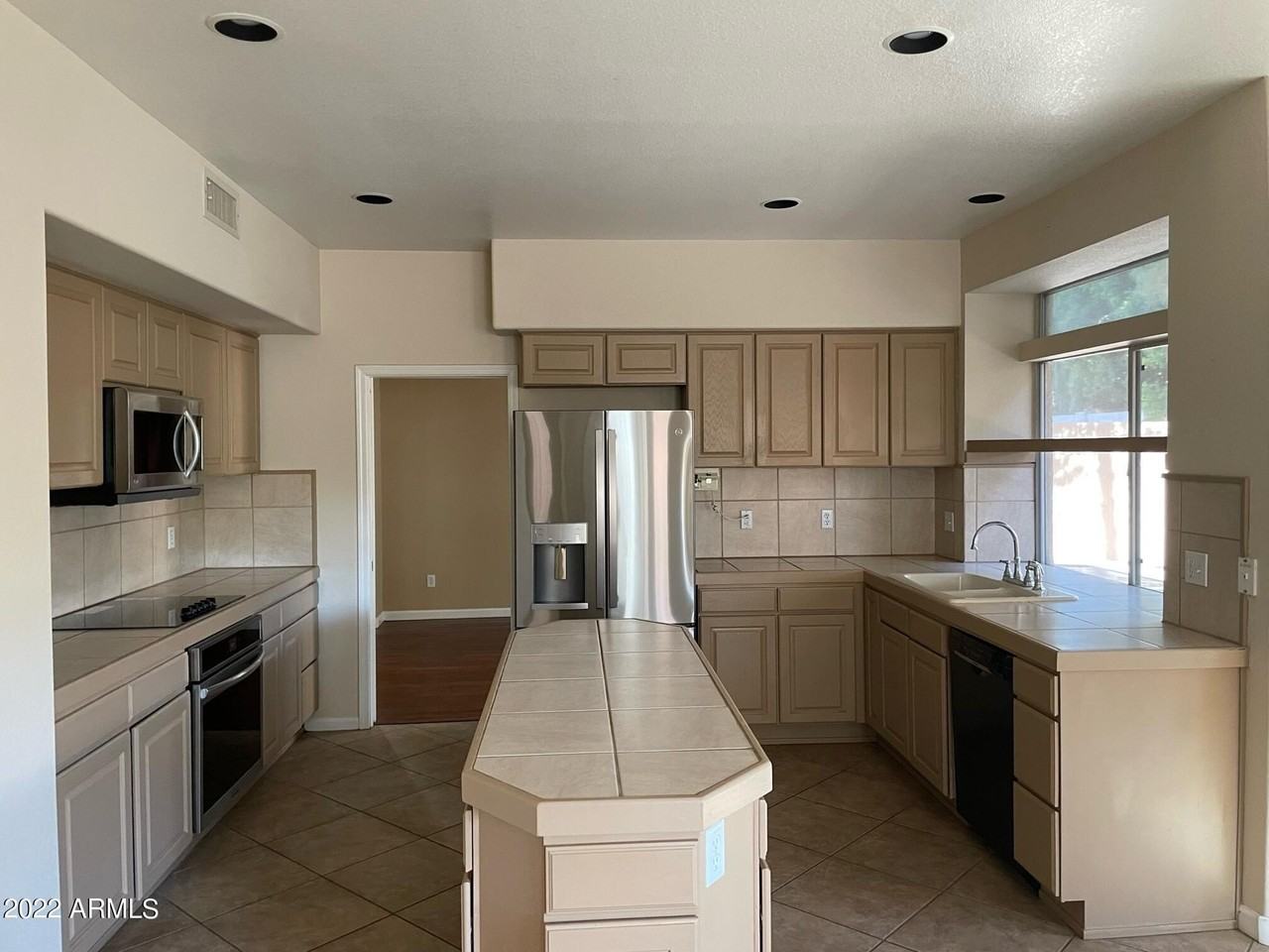 1628 E Glenhaven Dr - Photo 2 of 24
