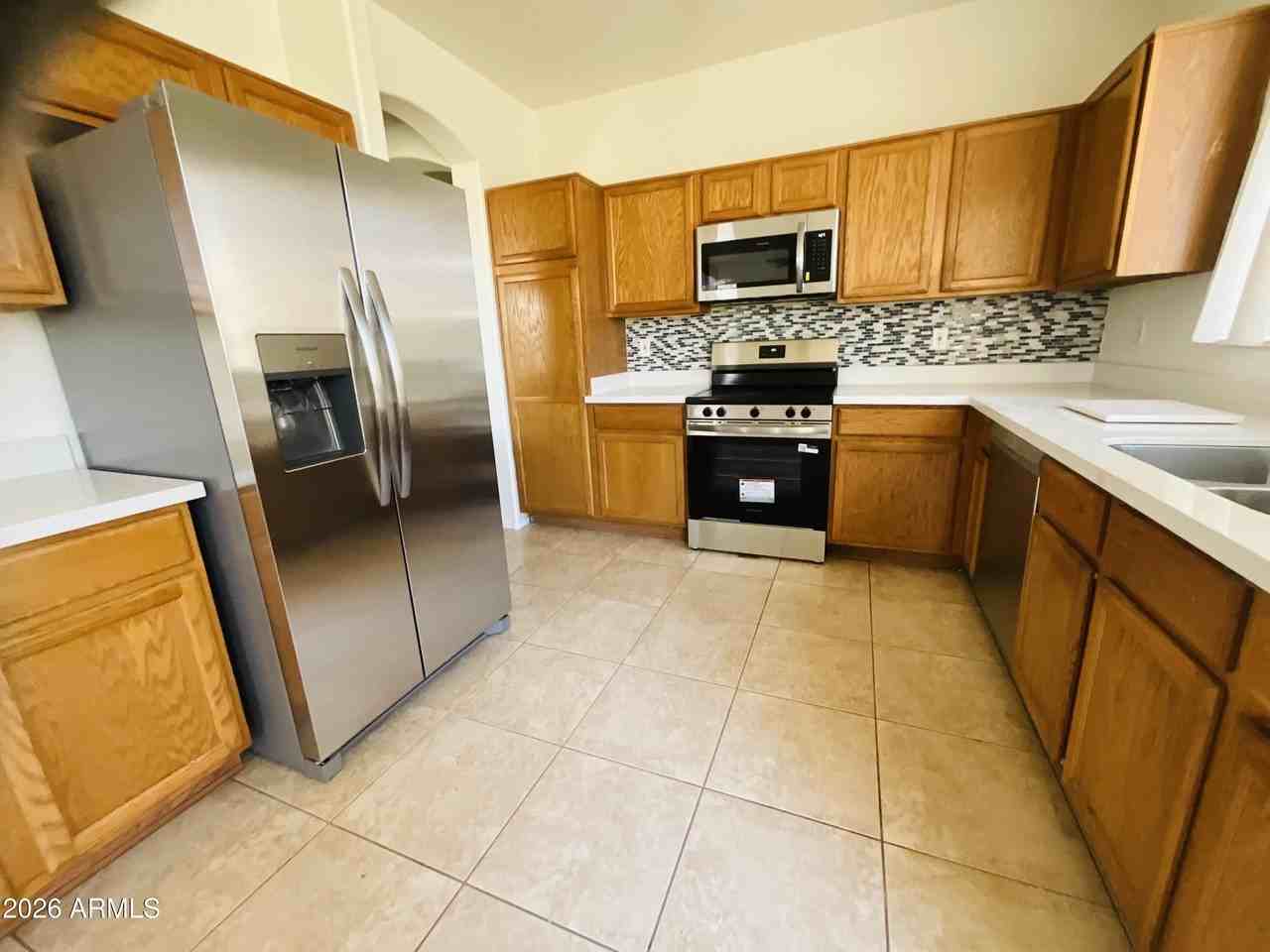 13561 W Ironwood St - Photo 4 of 17