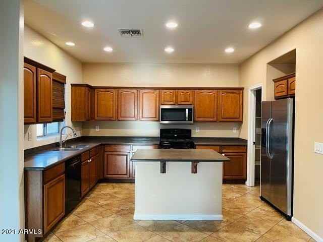 2972 E Franklin Ave - Photo 5 of 27