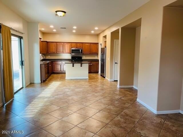 2972 E Franklin Ave - Photo 6 of 27