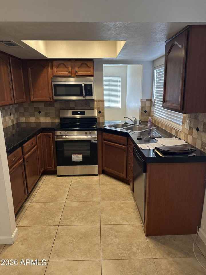 6209 W Nancy Rd - Photo 2 of 13