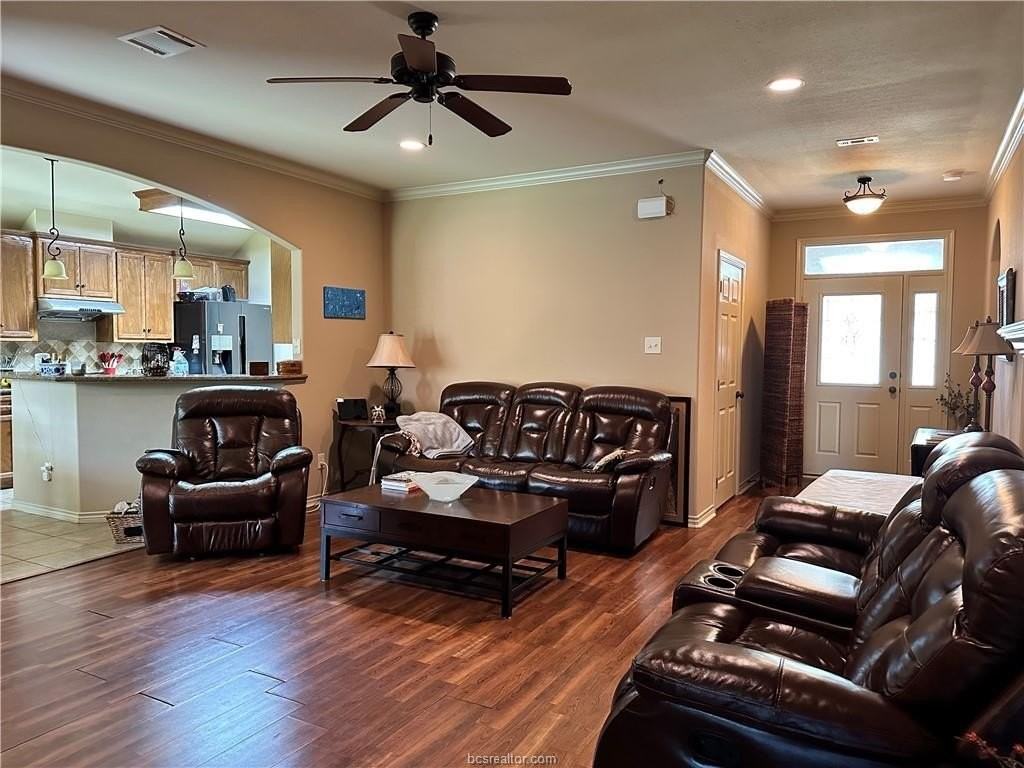 3908 Tournay Ln - Photo 3 of 14