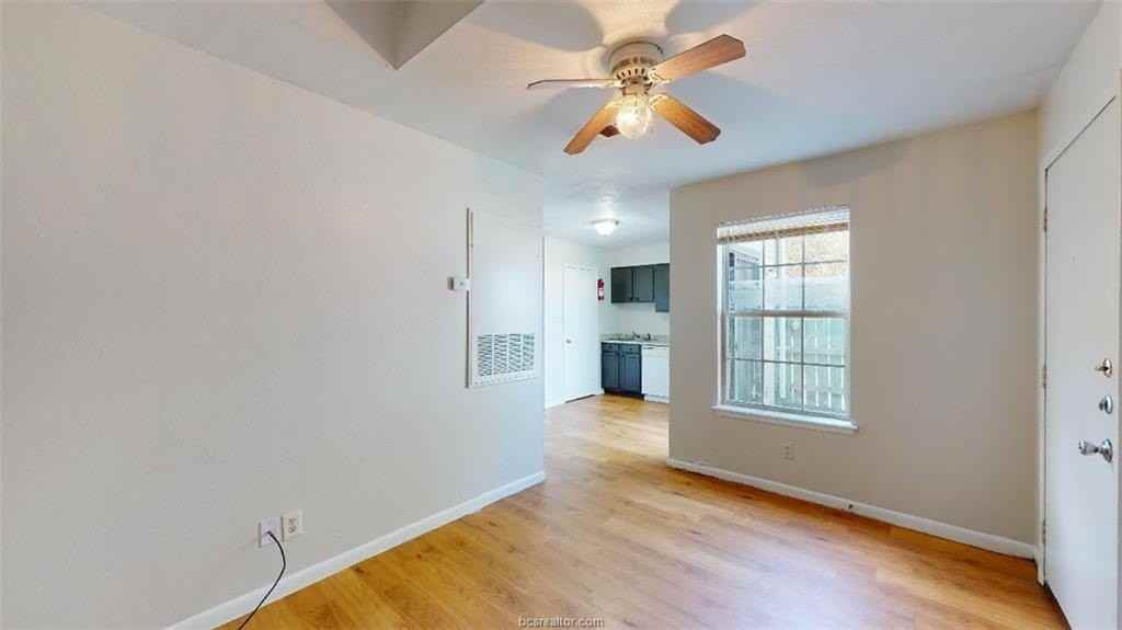 725 Peppertree Dr #29 - Photo 2 of 21
