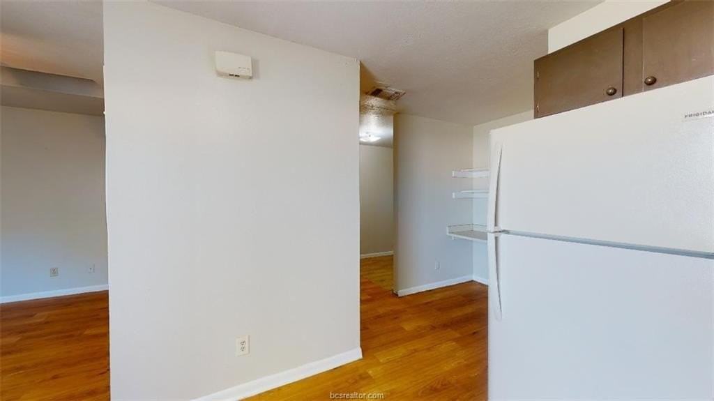 725 Peppertree Dr #29 - Photo 5 of 21