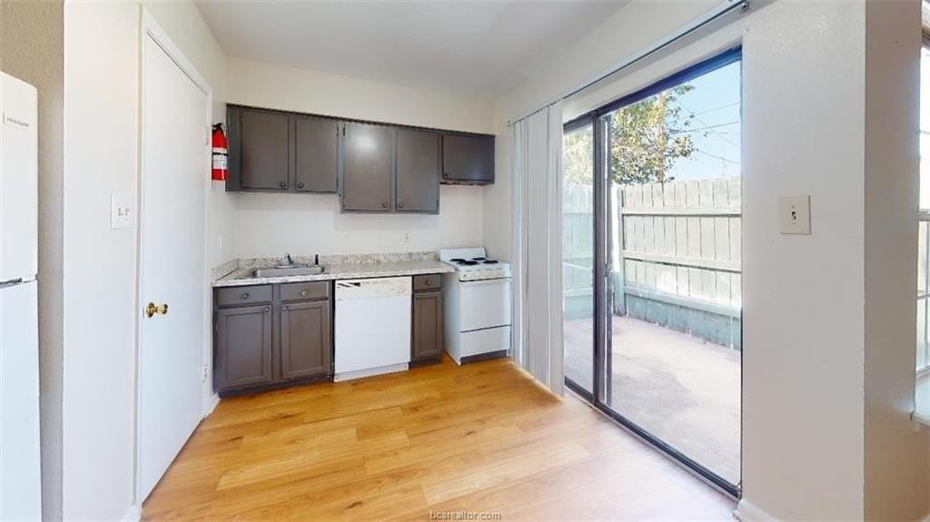725 Peppertree Dr #29 - Photo 7 of 21