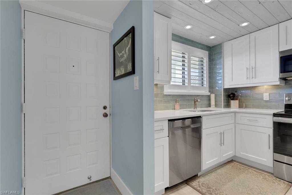 2121 Collier Ave #508 - Photo 2 of 26