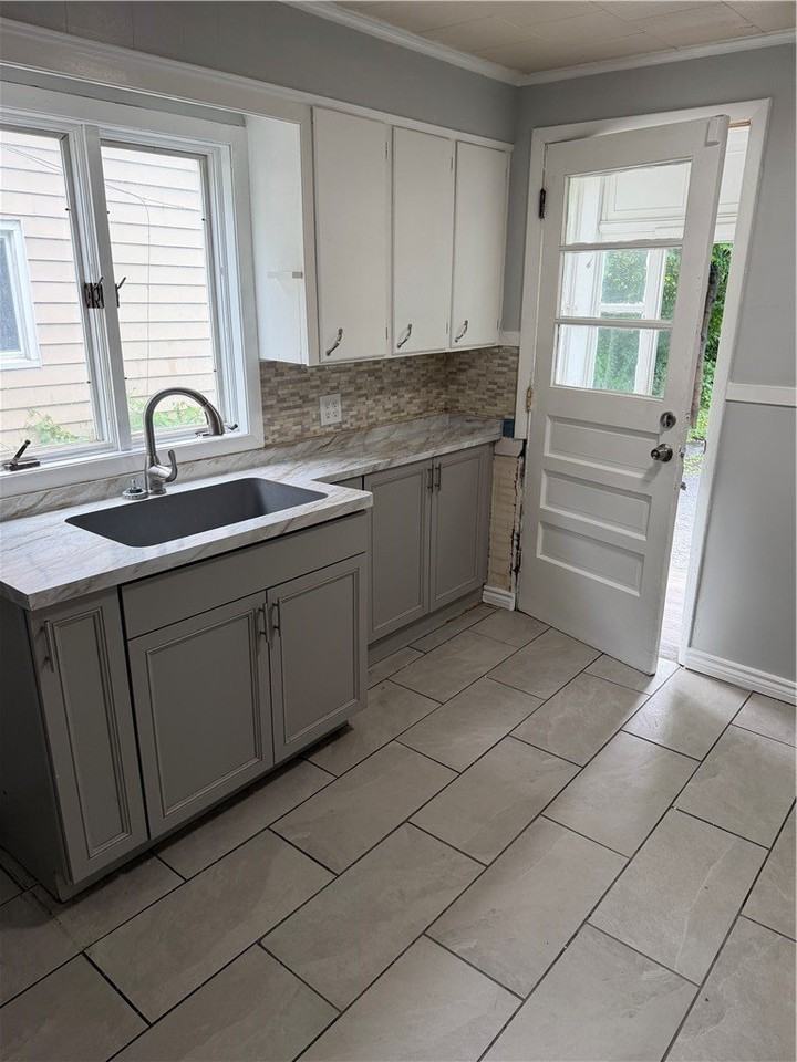 415 Magee Ave #2 - Photo 4 of 14