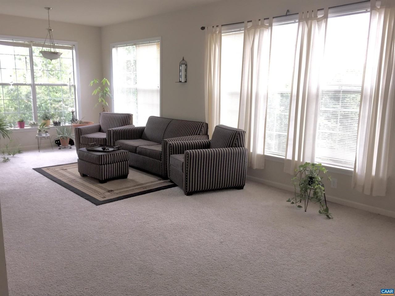 300 Riverbend Dr #2C - Photo 4 of 10